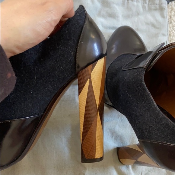 Fendi Wuthering Heights wood heeled bootie. - Picture 4 of 6